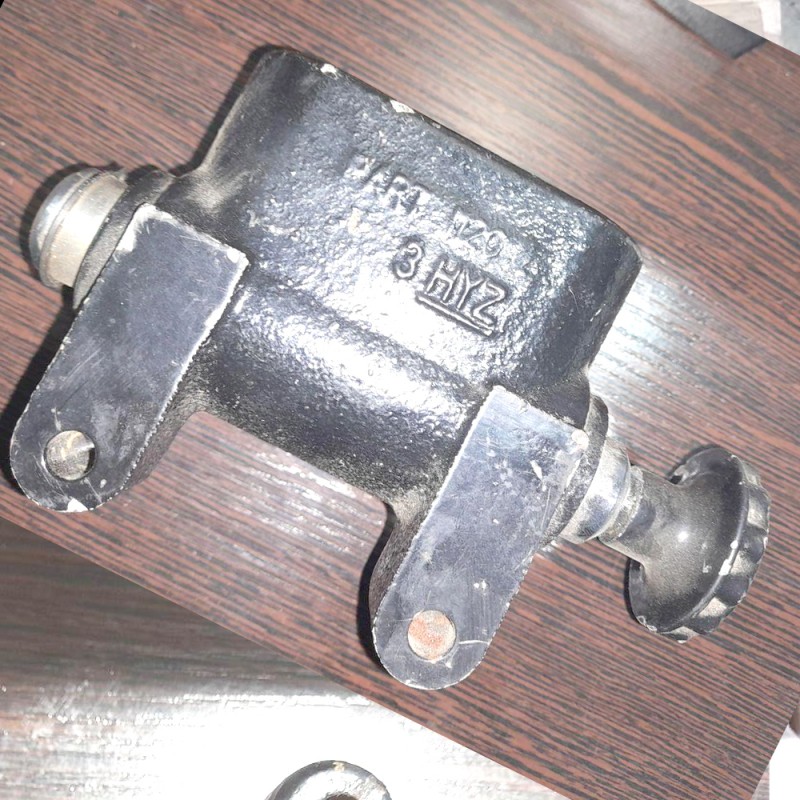 Цилиндр гидравлический прямой сварной BOURGAULT